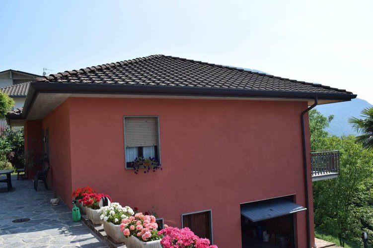 Villa singola come nuova con giardino privato Albino