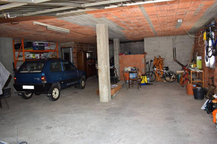 Villa singola come nuova con giardino privato Albino