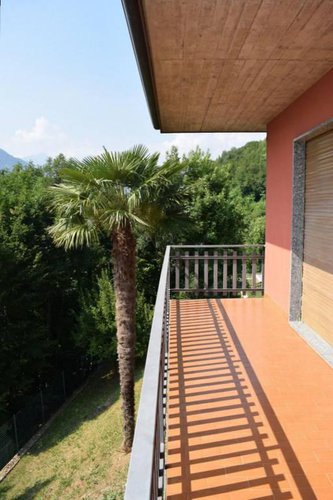 Villa singola come nuova con giardino privato Albino