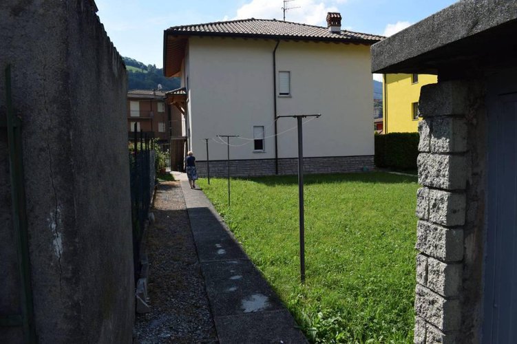 Stupenda villa singola con giardino privato Gandino