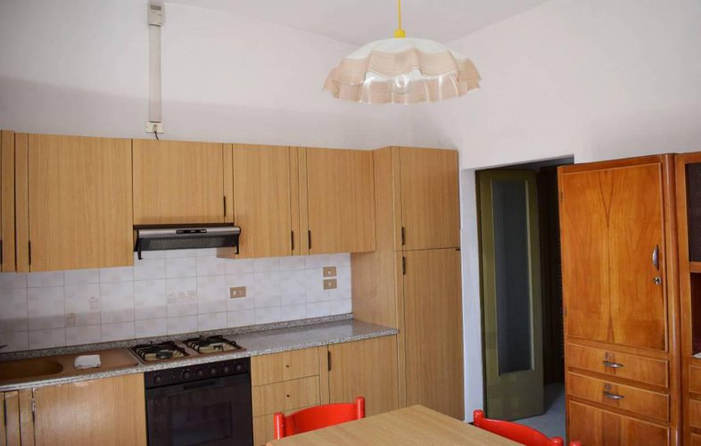 Vendesi tre bilocali in contesto di 5 famiglie Nembro