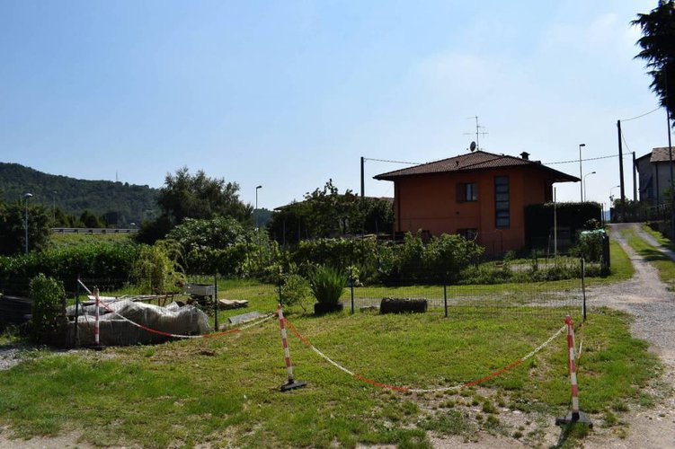 Vendesi tre bilocali in contesto di 5 famiglie Nembro