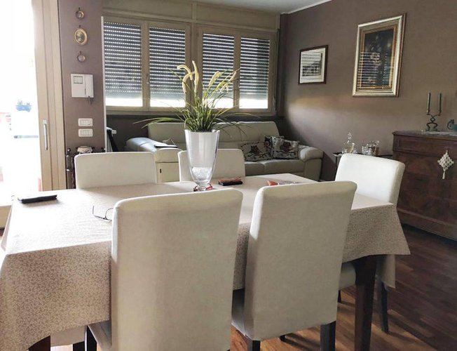 Grazioso trilocale con doppi servizi e terrazza vivibile. Seriate