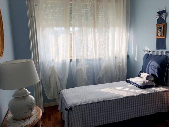 Grazioso trilocale con doppi servizi e terrazza vivibile. Seriate