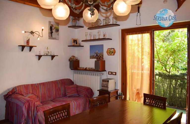 Trilocale con piccolo giardino e taverna vivibile Albino