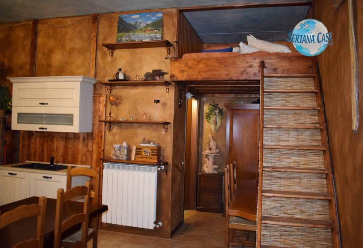 Trilocale con piccolo giardino e taverna vivibile Albino