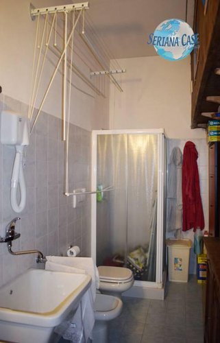 Trilocale con piccolo giardino e taverna vivibile Albino