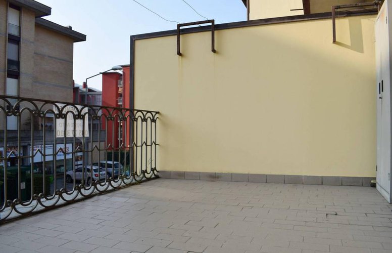 Grande trilocale con terrazzo vivibile Nembro