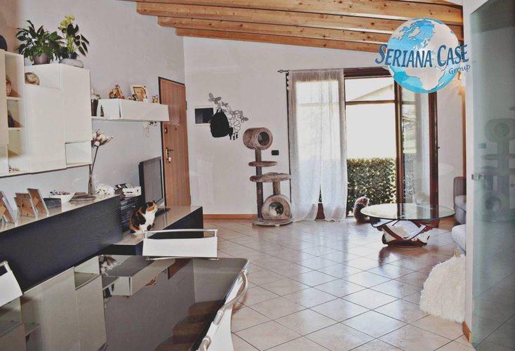 Trilocale in ottimo stato; tutto travi a vista! Albino