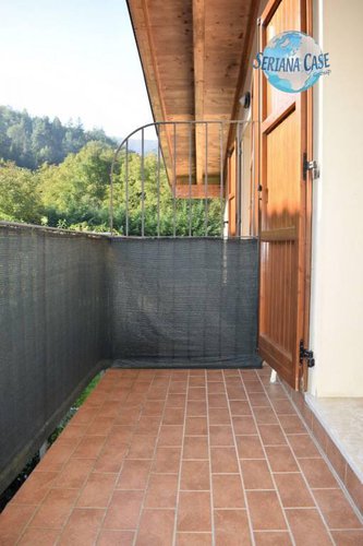 Trilocale in ottimo stato; tutto travi a vista! Albino