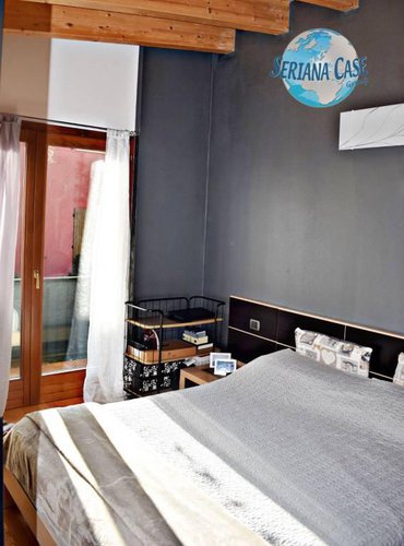 Trilocale in ottimo stato; tutto travi a vista! Albino