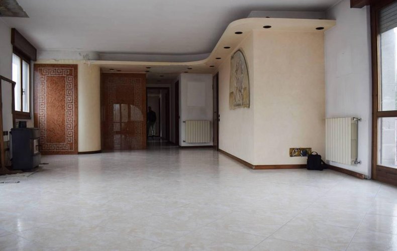 Attico pentalocale, terrazza vivibile di 100 mt Nembro