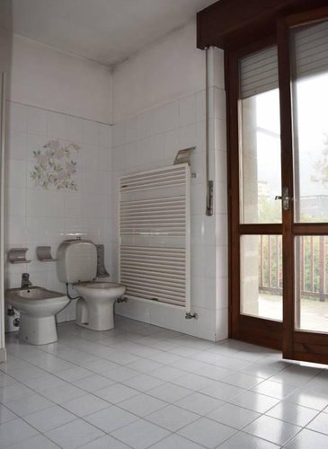 Attico pentalocale, terrazza vivibile di 100 mt Nembro