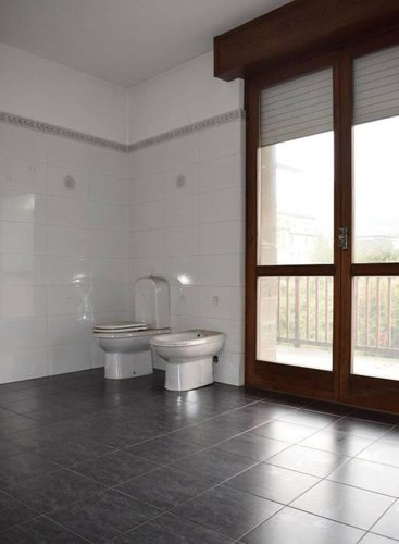 Attico pentalocale, terrazza vivibile di 100 mt Nembro