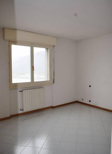 Attico pentalocale, terrazza vivibile di 100 mt Nembro