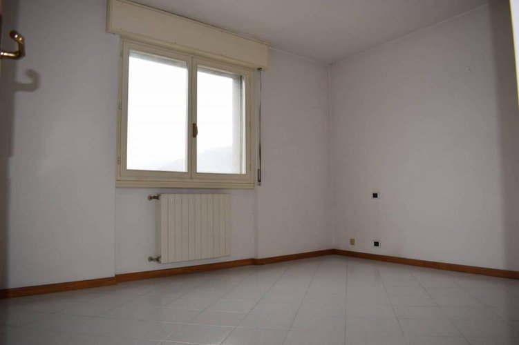 Attico pentalocale, terrazza vivibile di 100 mt Nembro