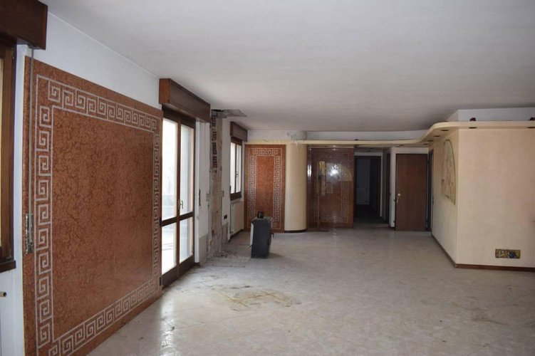 Attico pentalocale, terrazza vivibile di 100 mt Nembro