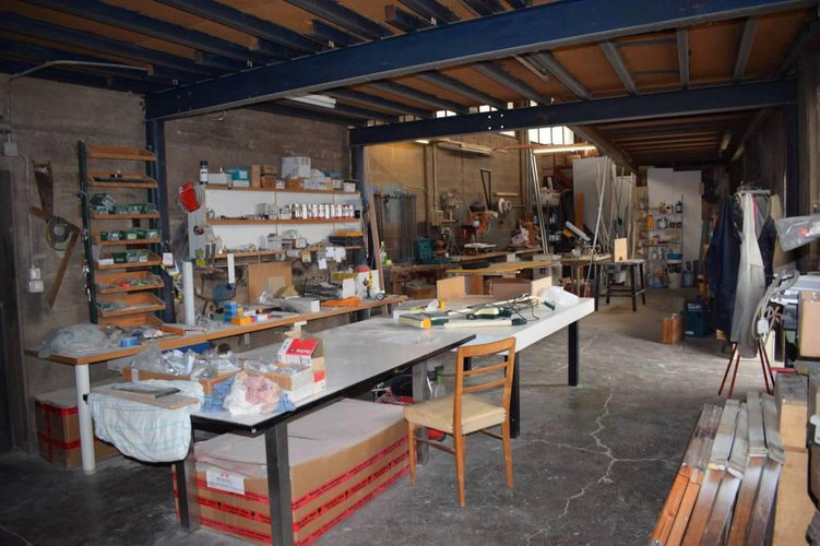 Vendesi magazzino con area esterna esclusiva Nembro