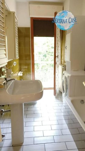 Bilocale abitabile da subito, arredato! Nembro