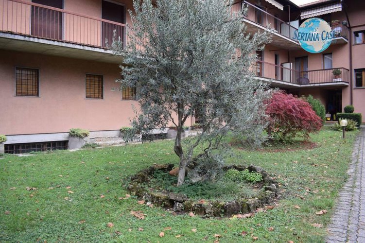 Bilocale abitabile da subito, arredato! Nembro