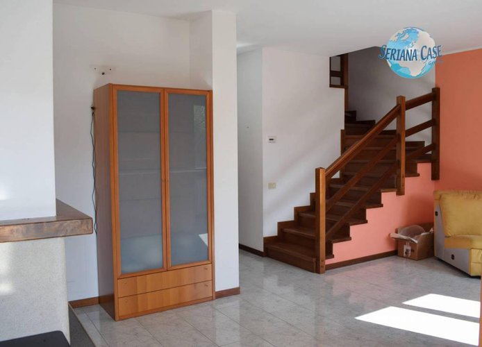 Quadrilocale in duplex con box e posto auto coperto Albino