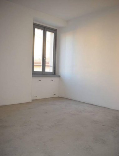 Bilocale ristrutturato a nuovo ! Nembro