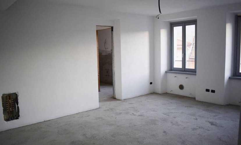 Bilocale ristrutturato a nuovo ! Nembro