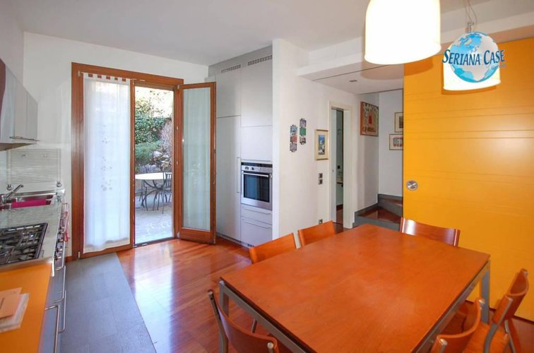 Splendida villa a schiera, come nuova! Nembro