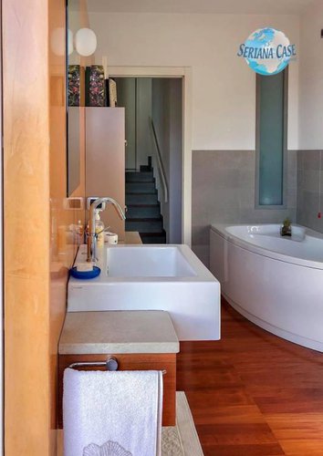 Splendida villa a schiera, come nuova! Nembro