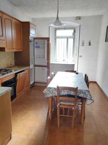 Bilocale con cucina separata, abitabile subito! Nembro