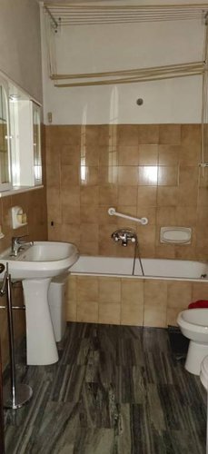 Bilocale con cucina separata, abitabile subito! Nembro