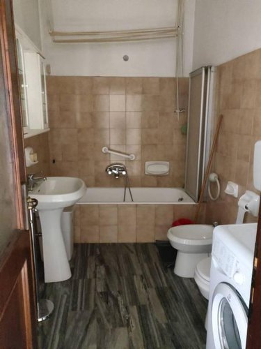 Bilocale con cucina separata, abitabile subito! Nembro