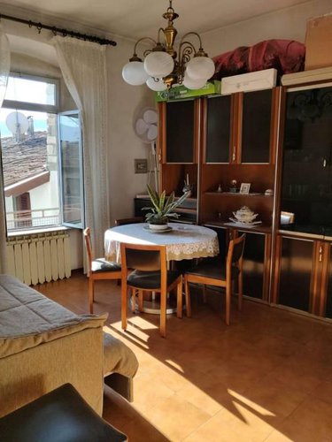 Bilocale con cucina separata, abitabile subito! Nembro