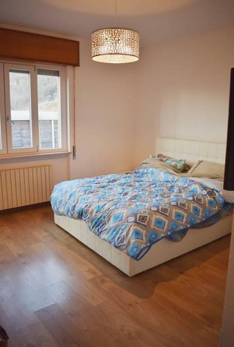 Vendesi quadrilocale ristrutturato con box Albino