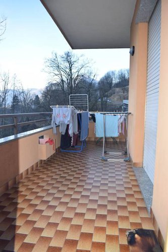 Vendesi quadrilocale ristrutturato con box Albino