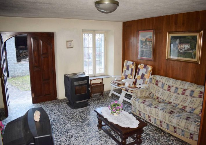 Cascina bergamasca con terreno di proprietà Albino