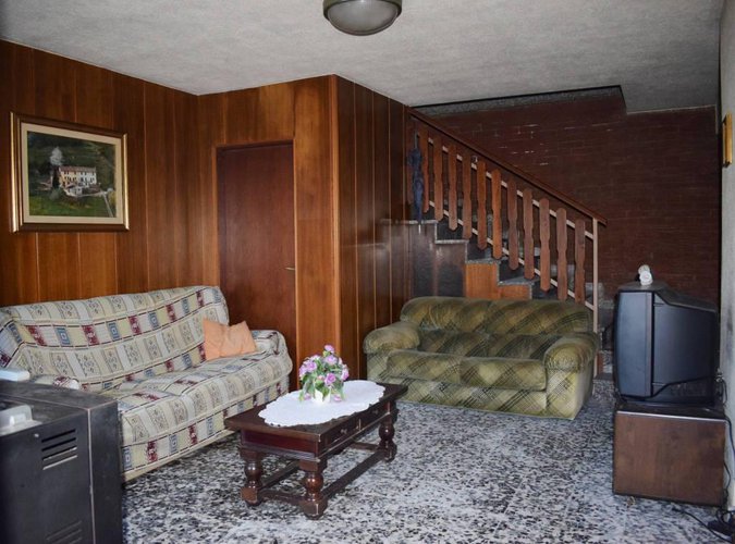 Cascina bergamasca con terreno di proprietà Albino