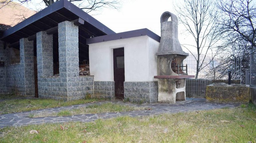 Cascina bergamasca con terreno di proprietà Albino