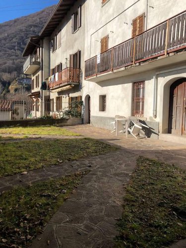 Cascina bergamasca con terreno di proprietà Albino