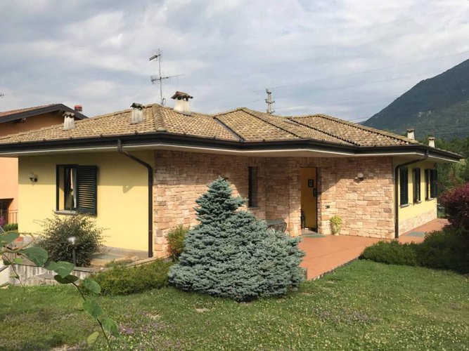 Villa singola come nuova! Albino