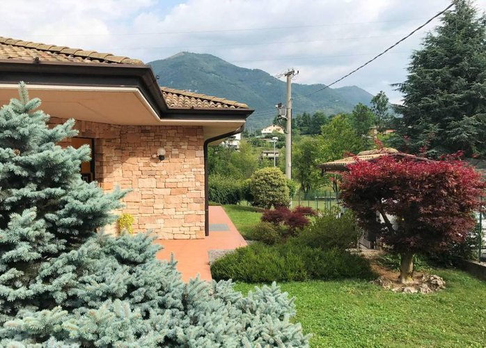 Villa singola come nuova! Albino