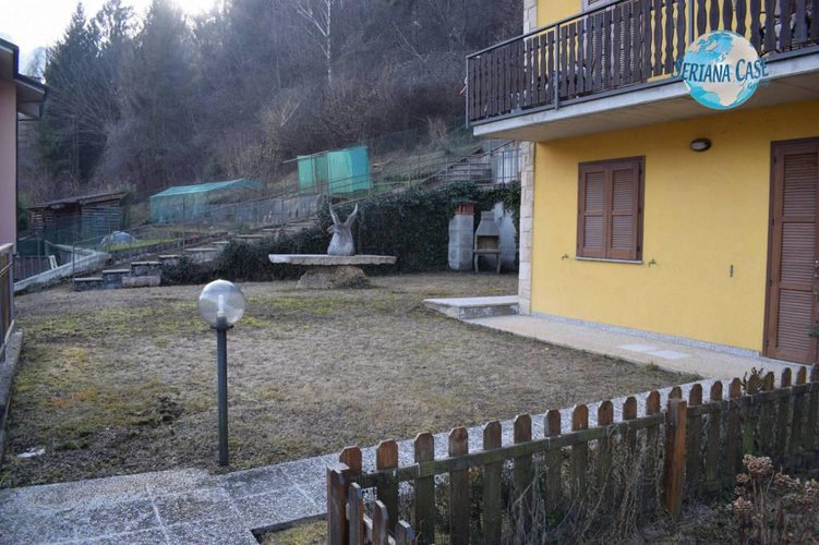 Trilocale con giardino privato, possibilità box singolo. Ponte Nossa