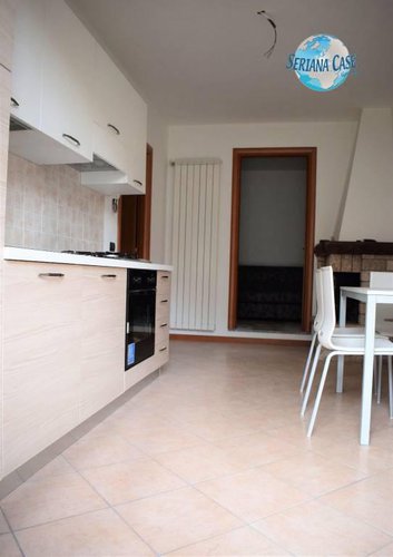 Trilocale con giardino privato, possibilità box singolo. Ponte Nossa