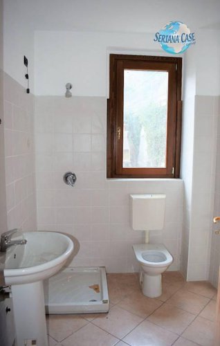 Trilocale con giardino privato, possibilità box singolo. Ponte Nossa