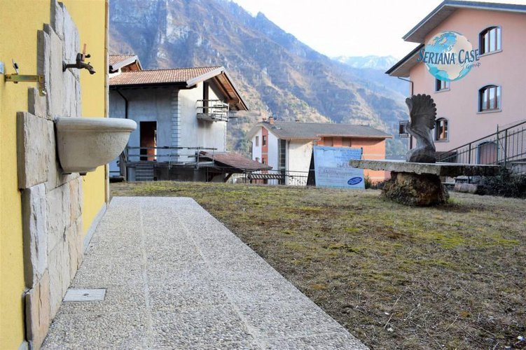 Trilocale con giardino privato, possibilità box singolo. Ponte Nossa