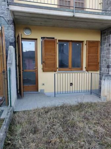 Villa a Schiera Gazzaniga