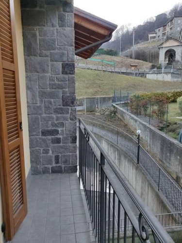 Villa a Schiera Gazzaniga