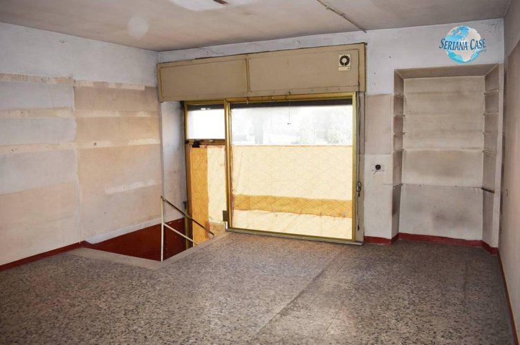 Porzione di casa da ristrutturare, ottimo potenziale! Albino