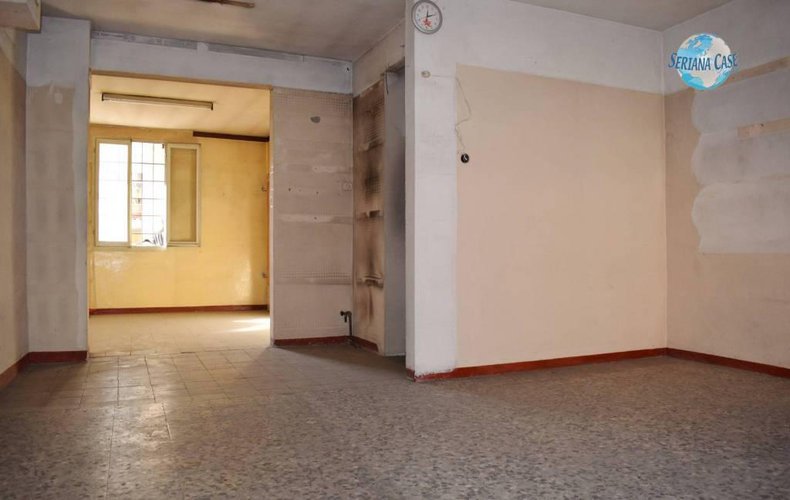 Porzione di casa da ristrutturare, ottimo potenziale! Albino