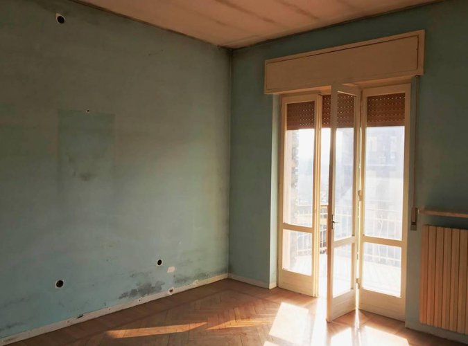 Quadrilocale parzialmente da rivedere, ottimo prezzo ! Nembro